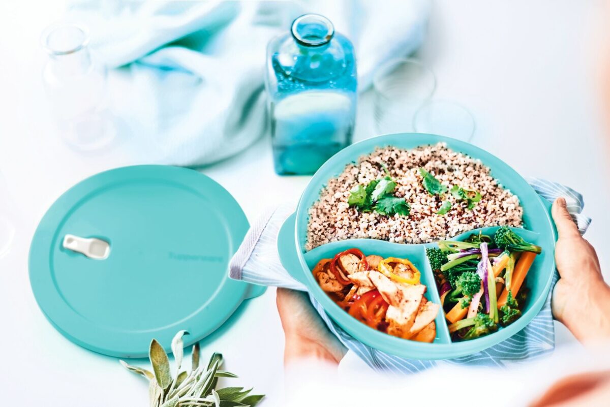 Microwave Divided Dish 1.4L - Image 2