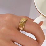 Simple Ring