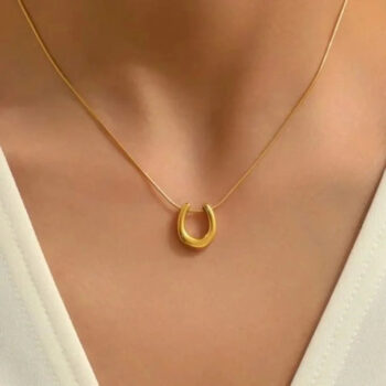 U Necklace