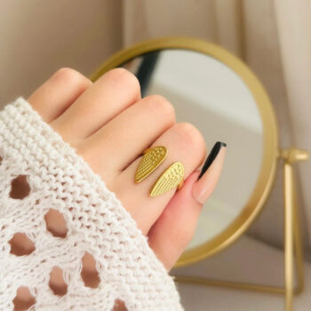Gleaming Ring