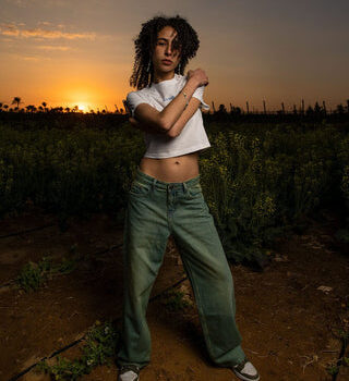 Female Wide-leg Yellow Tint Washed Jeans